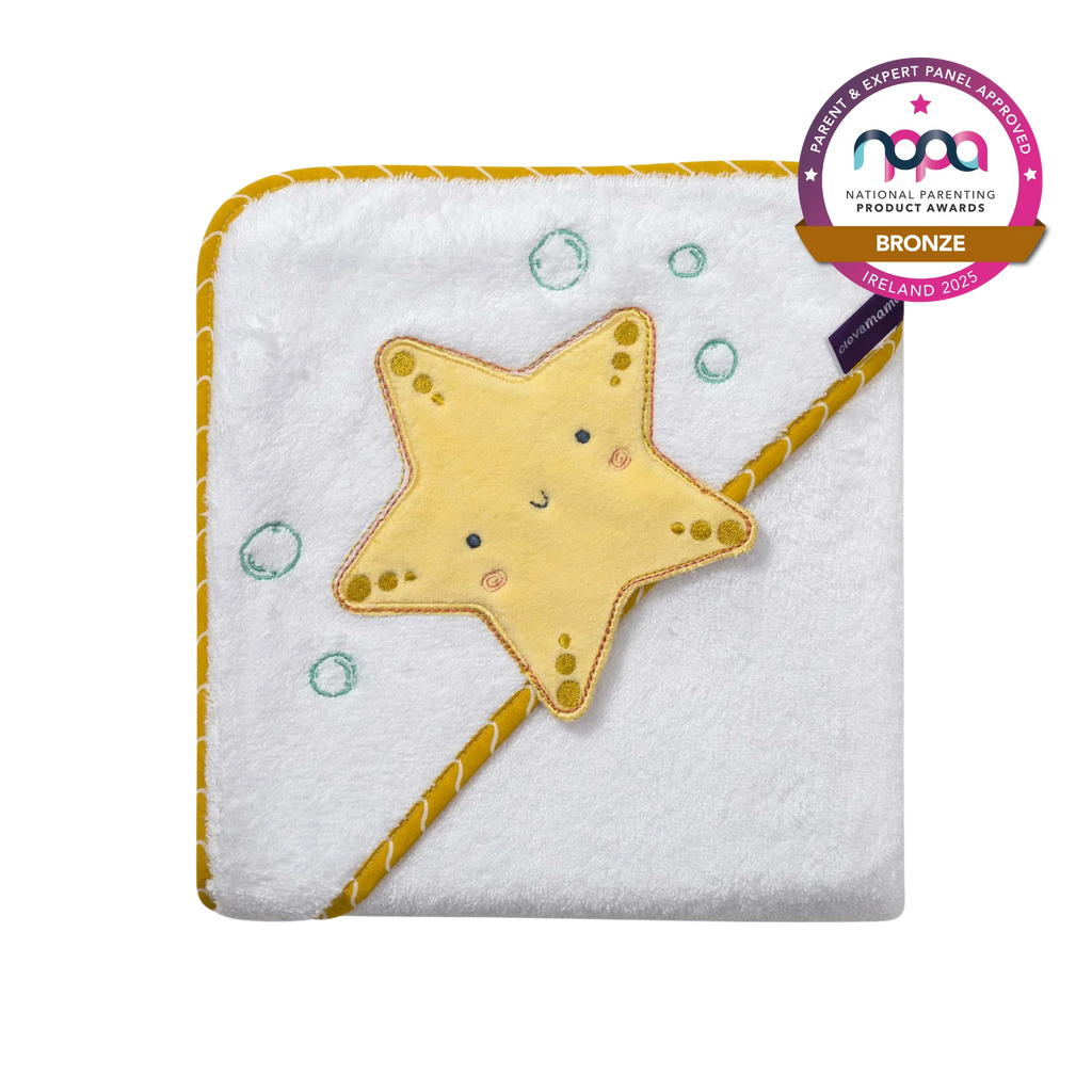 ClevaMama extra large hooded bath towel in white and honey with bronze NPPA 2025 award.
